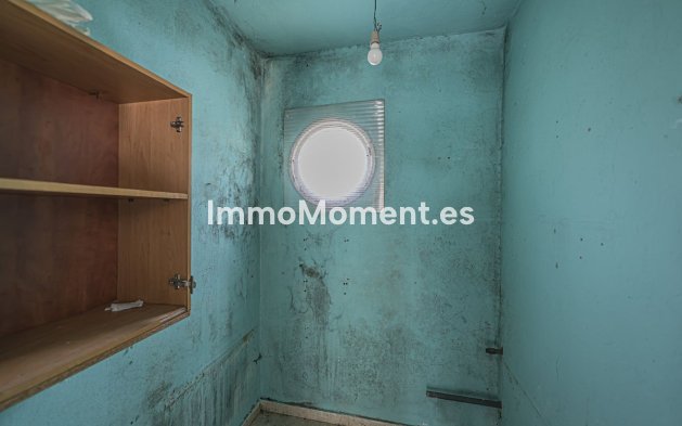 Wiederverkauf - Land - Estepona  - Costalita