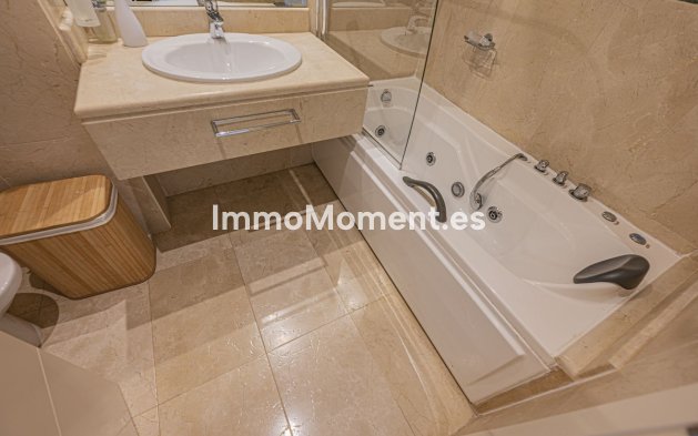 Wiederverkauf - Wohnung - Marbella - Nueva Andalucía