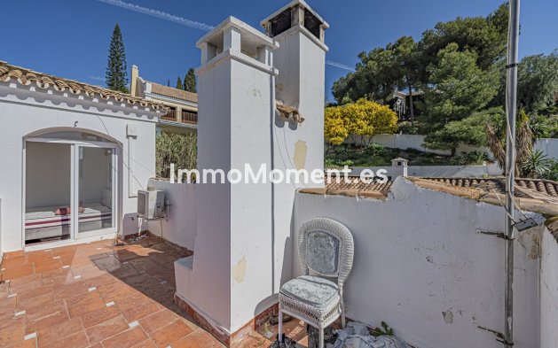 Resale - Villa - El Paraiso - New Golden Mile