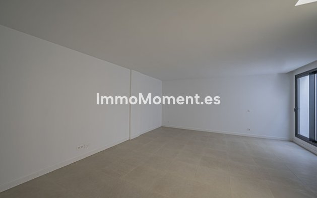 Wiederverkauf - Villa - Estepona  - Atalaya