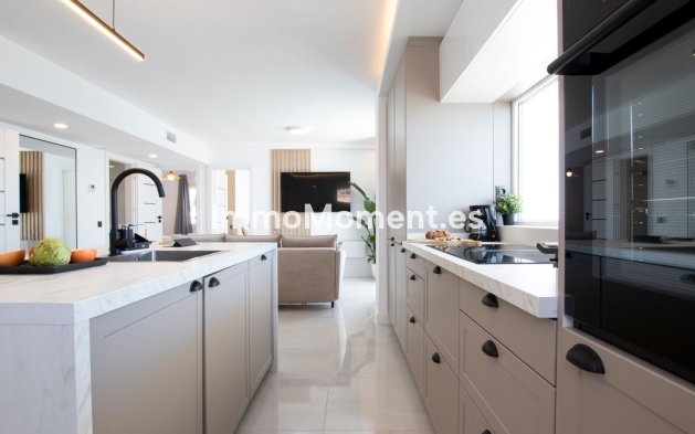 Resale - Apartment - Mijas - Calahonda