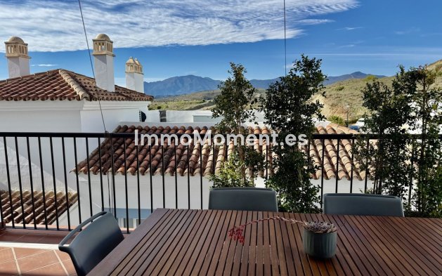 Resale - Apartment - El Paraiso - New Golden Mile