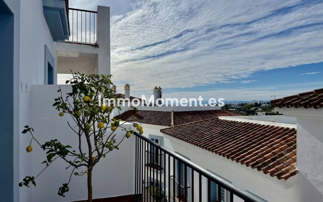 Resale - Apartment - El Paraiso - New Golden Mile