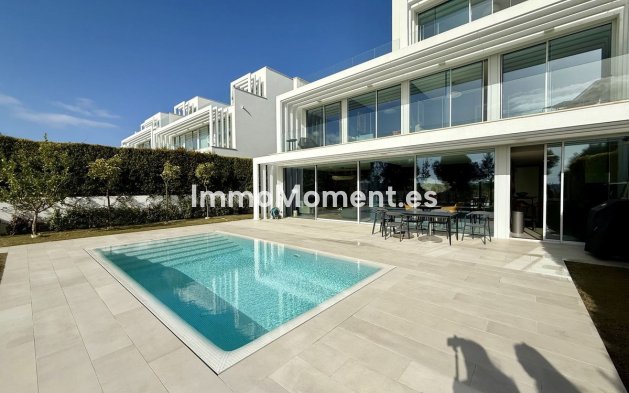 Resale - Detached villa - Sotogrande