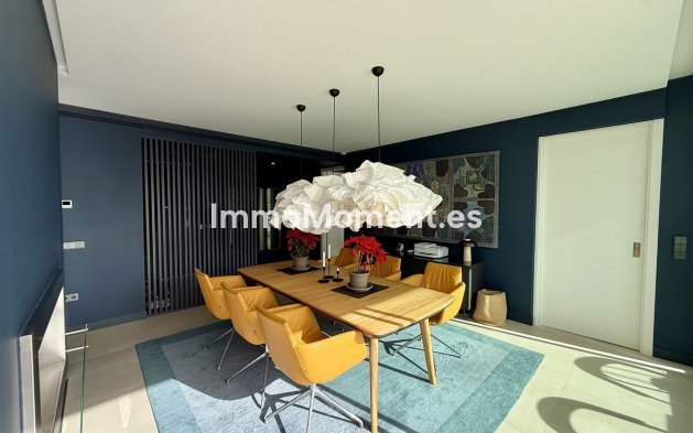 Resale - Detached villa - Sotogrande