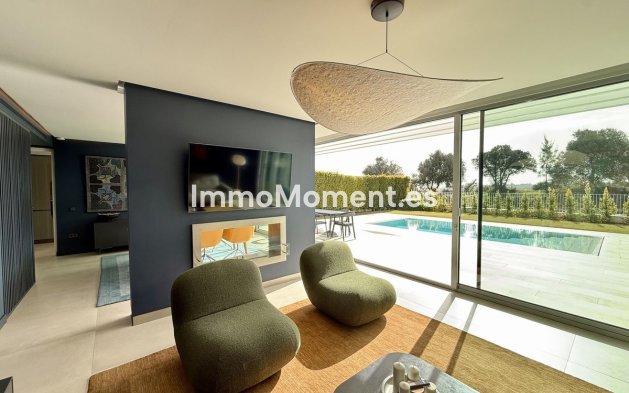 Resale - Detached villa - Sotogrande