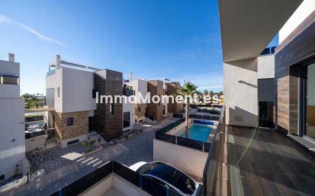 Wiederverkauf - Villa - Orihuela - Orihuela Costa