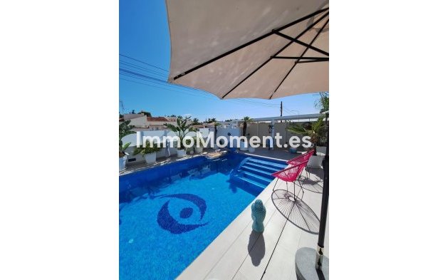 Resale - Villa - Torrevieja - Torrevieja Centro