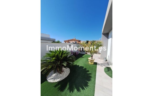 Resale - Villa - Torrevieja - Torrevieja Centro
