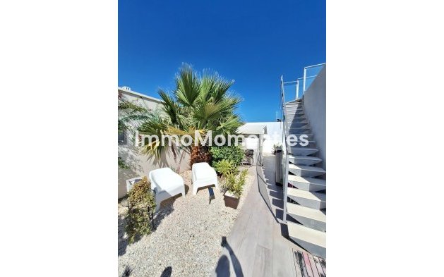 Resale - Villa - Torrevieja - Torrevieja Centro