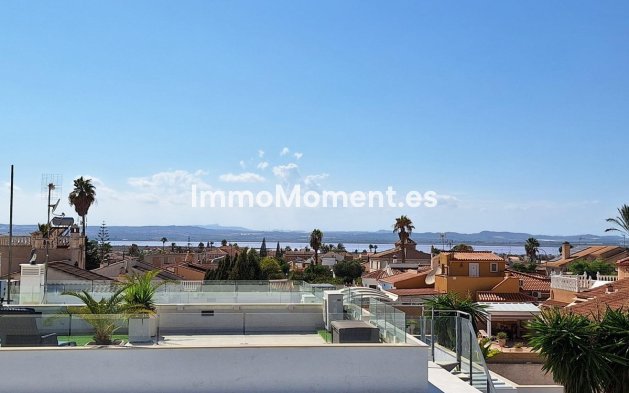 Resale - Villa - Torrevieja - Torrevieja Centro