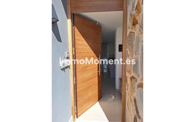 Resale - Villa - Torrevieja - Torrevieja Centro