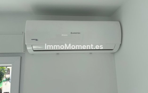 Resale - Villa - Torrevieja - Torrevieja Centro