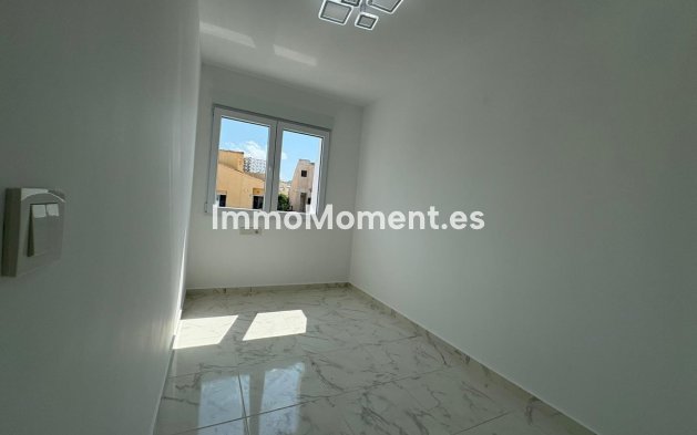 Resale - Villa - Torrevieja - Torrevieja Centro