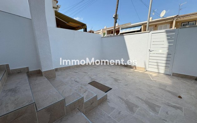 Resale - Villa - Torrevieja - Torrevieja Centro
