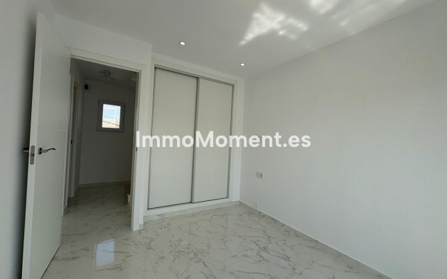 Resale - Villa - Torrevieja - Torrevieja Centro