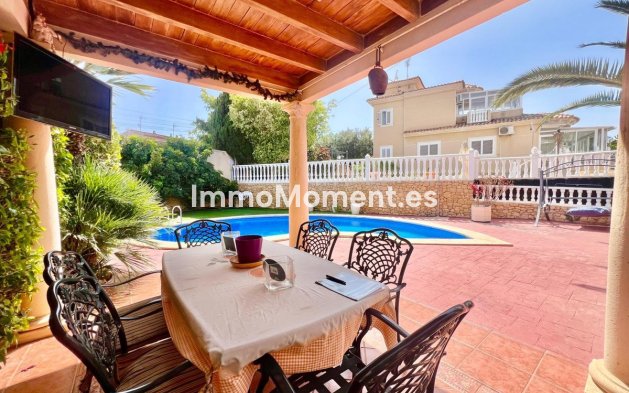 Wiederverkauf - Villa - Torrevieja - Torrevieja Centro