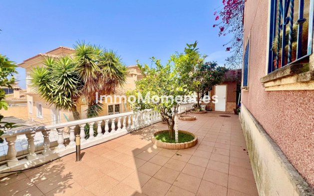 Wiederverkauf - Villa - Torrevieja - Torrevieja Centro