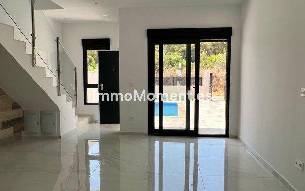 Wiederverkauf - Villa - Polop - Polop Centro