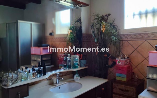 Wiederverkauf - Villa - Elche - Las Bayas