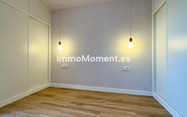 Resale - Apartment - Alicante - Alicante Centro