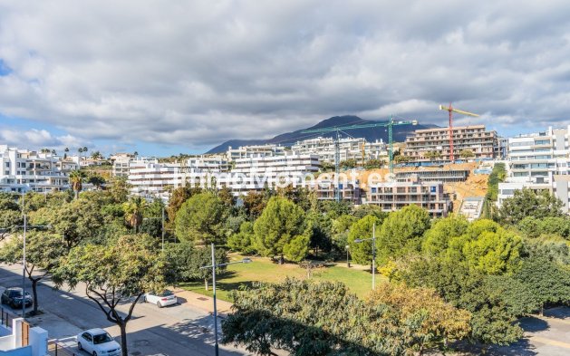 Resale - Apartment - Estepona - Estepona Centro