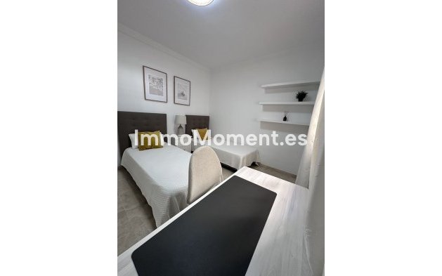Resale - Apartment - Marbella - Nueva Andalucía