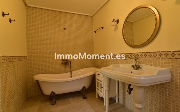 Wiederverkauf - Villa - Orihuela - Villamartin