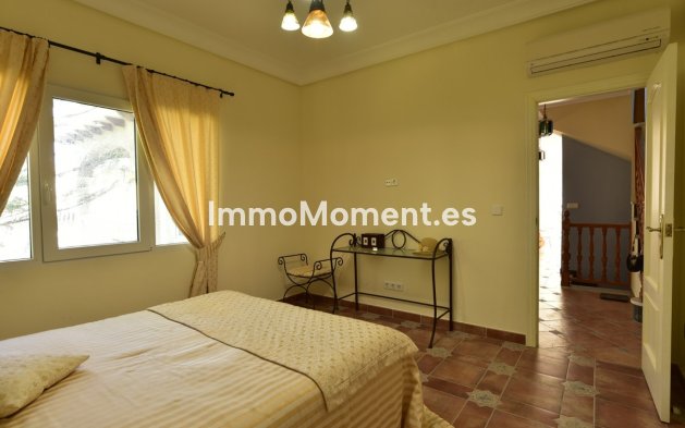 Wiederverkauf - Villa - Orihuela - Villamartin