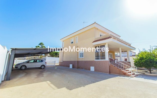 Bestaande woning - Villa - Torrevieja - Aguas Nuevas