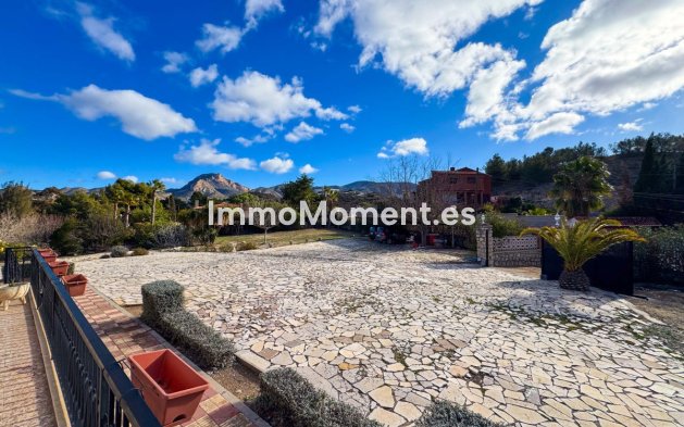 Wiederverkauf - Villa - Elda - Elda Centro