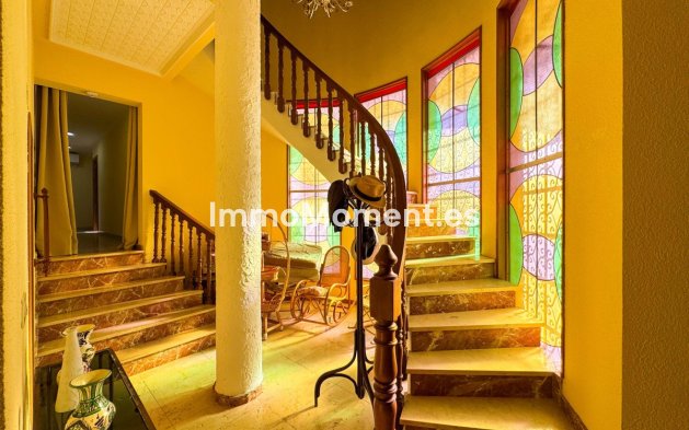 Wiederverkauf - Villa - Elda - Elda Centro