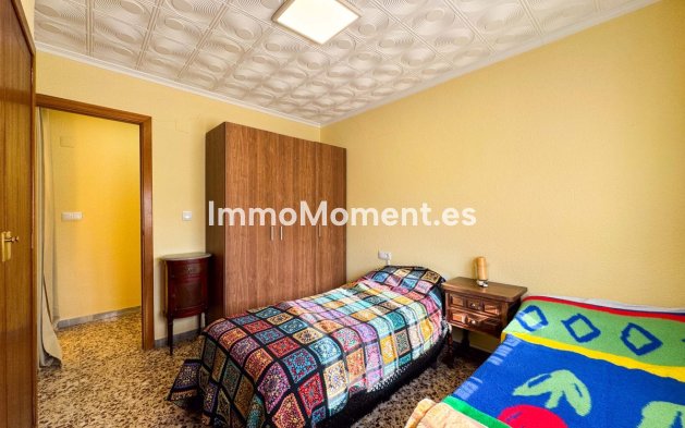 Wiederverkauf - Villa - Elda - Elda Centro