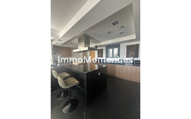 Resale - Apartment - Marbella - Marbella Centro