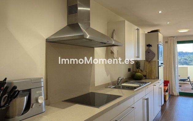 Resale - Apartment - Estepona - Selwo