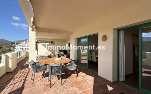 Resale - Apartment - Estepona - Selwo