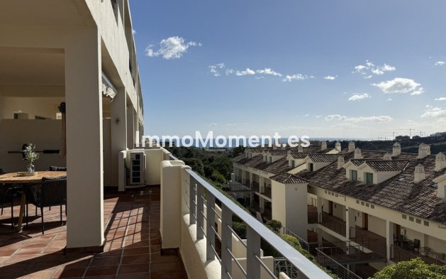 Resale - Apartment - Estepona - Selwo