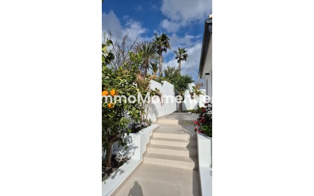 Revente - Villa - Benalmadena - Benalmadena Centro