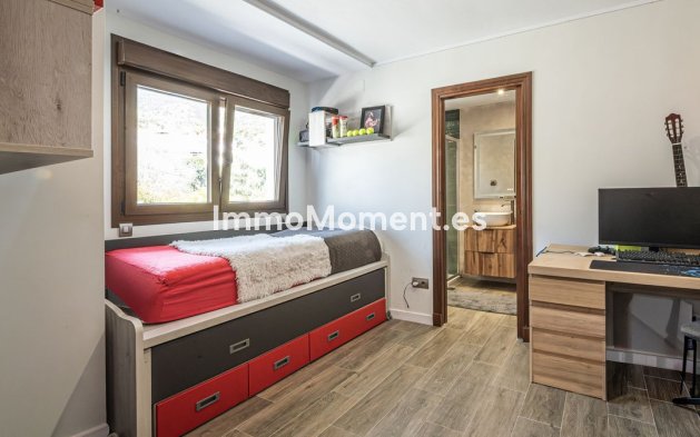 Resale - Villa - Benalmadena - Benalmadena Pueblo