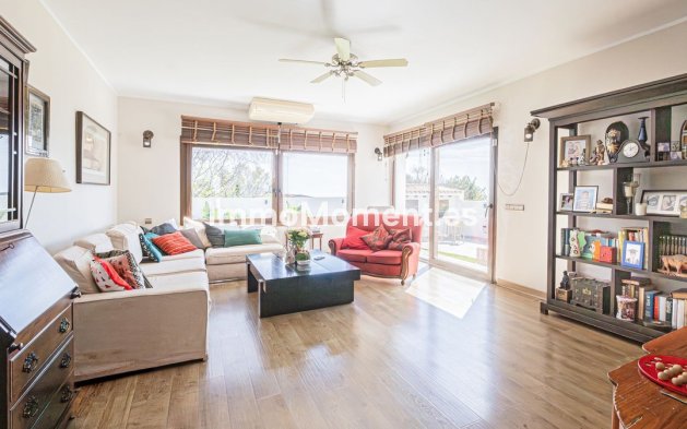 Resale - Villa - Benalmadena - Benalmadena Pueblo