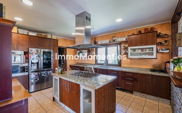 Resale - Villa - Benalmadena - Benalmadena Pueblo