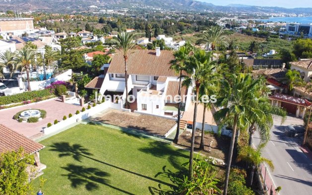 Wiederverkauf - Villa - Marbella - Nueva Andalucía
