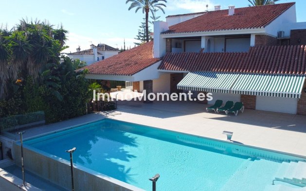 Wiederverkauf - Villa - Marbella - Nueva Andalucía