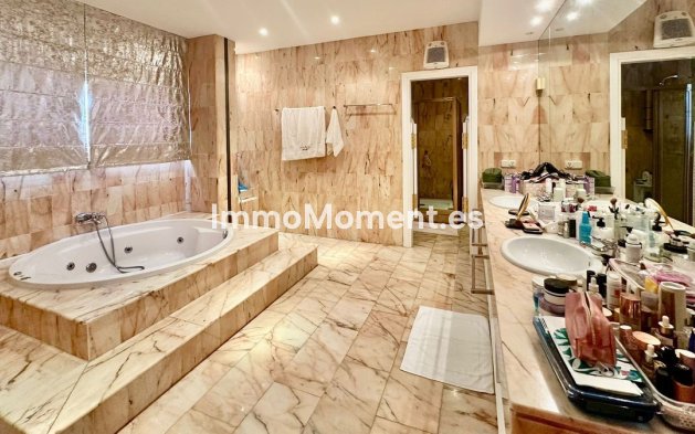 Wiederverkauf - Villa - Marbella - Nueva Andalucía