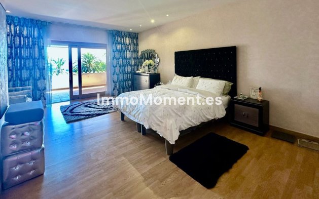 Wiederverkauf - Villa - Marbella - Nueva Andalucía