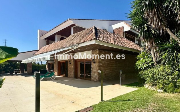 Wiederverkauf - Villa - Marbella - Nueva Andalucía