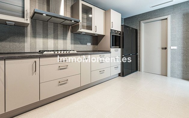 Resale - Villa - Marbella - Marbella Centro