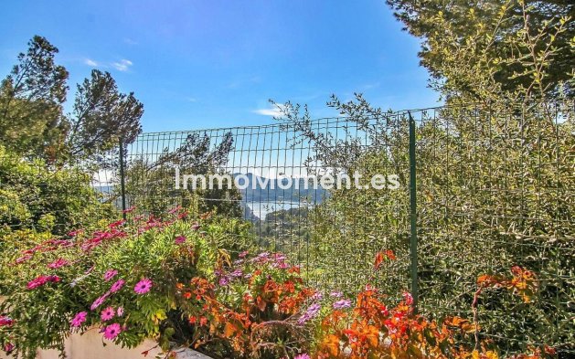 Wiederverkauf - Wohnung -   Inländisch - Istán