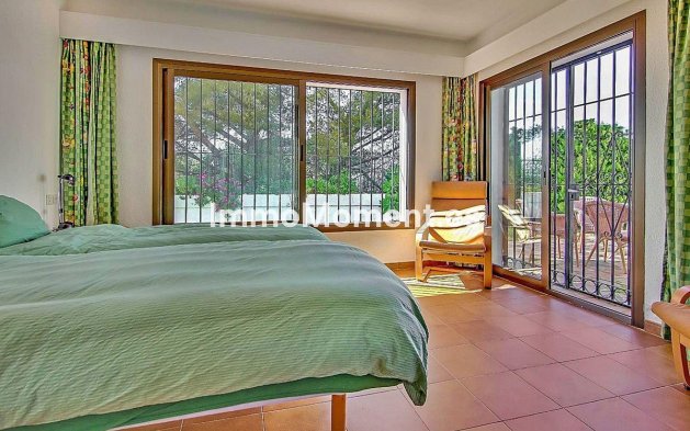 Wiederverkauf - Wohnung -   Inländisch - Istán