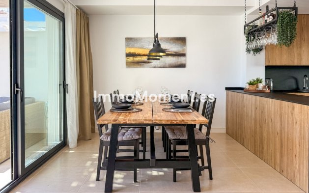 Resale - Townhouse - El Paraiso - New Golden Mile